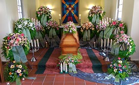 Trauerfloristik | Die Blumenhexe | Ihr Blumenfachgeschäft in Hagenow